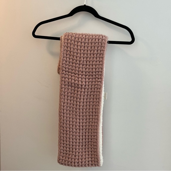 C.C. Beanie Pink Sherpa Fur CC Infinity Scarf - Picture 2 of 4